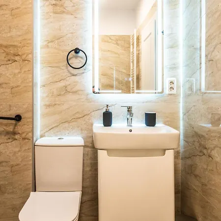 Spacious 104 B3 Apartment Bucharest