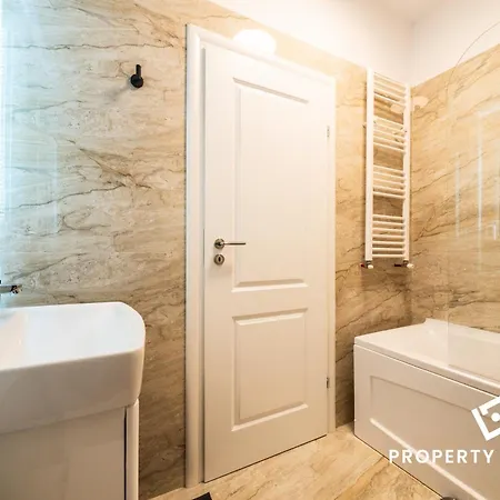 Spacious 104 B3 * Bucarest