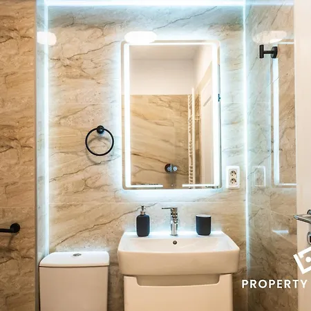 Spacious 104 B3 Apartment Bucharest