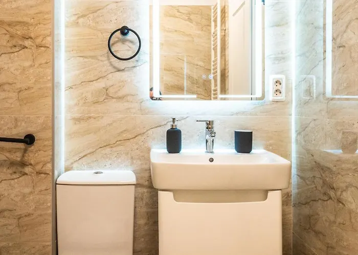 Spacious 104 B3 Apartment Bucharest