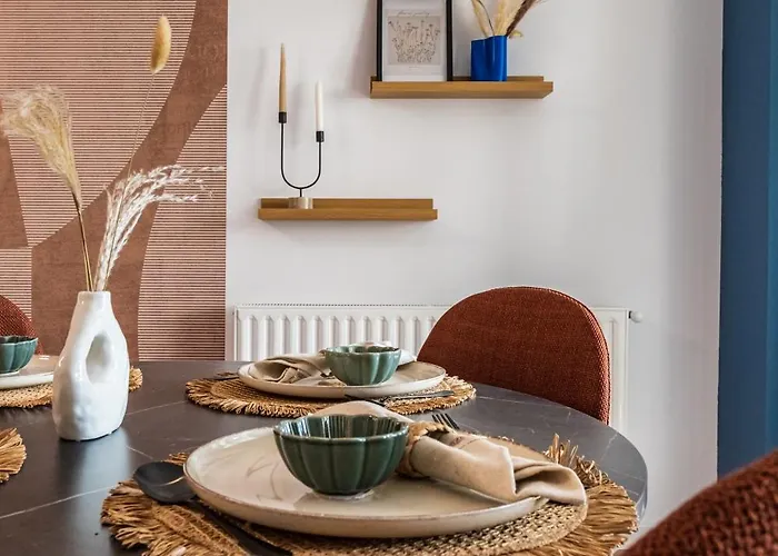 Апартаменти Spacious 104 B3 *