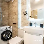 Spacious 104 B3 شقة بوخارست