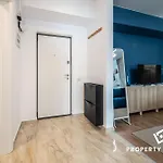 Spacious 104 B3 شقة